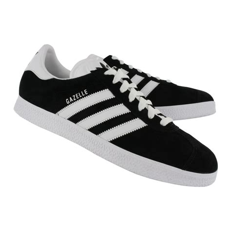 adidas sneakers 42|Adidas 3 striped sneakers.